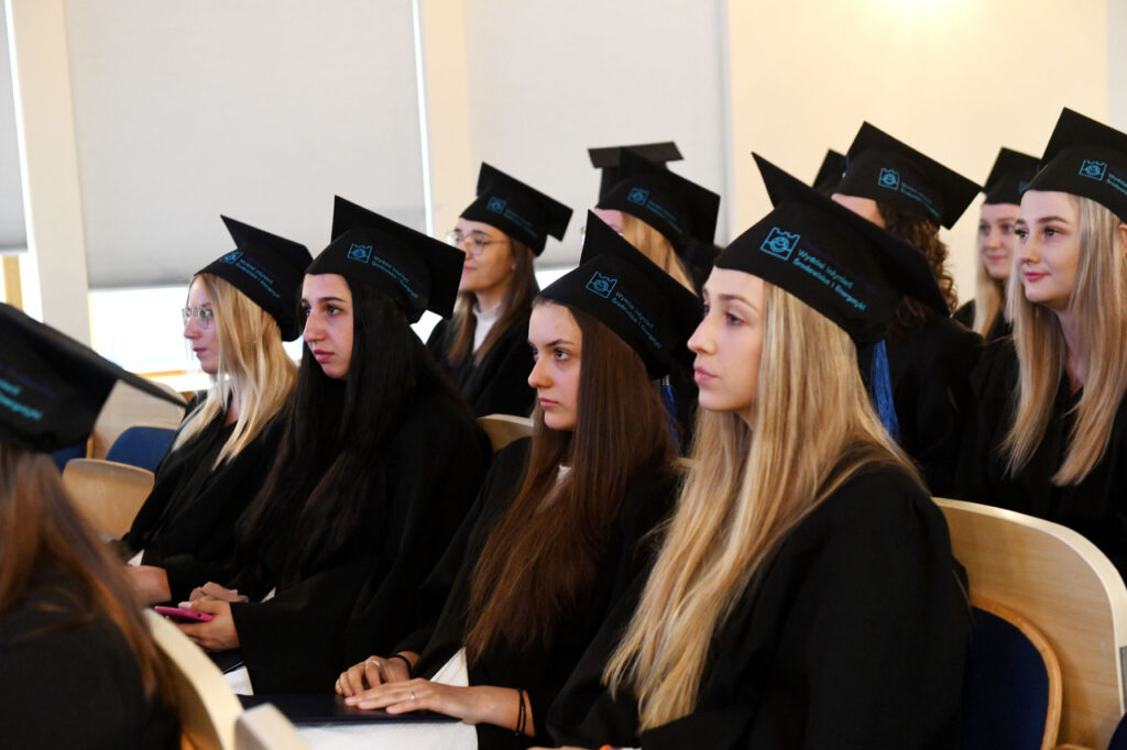 UROCZYSTOŚĆ WRĘCZENIA DYPLOMÓW