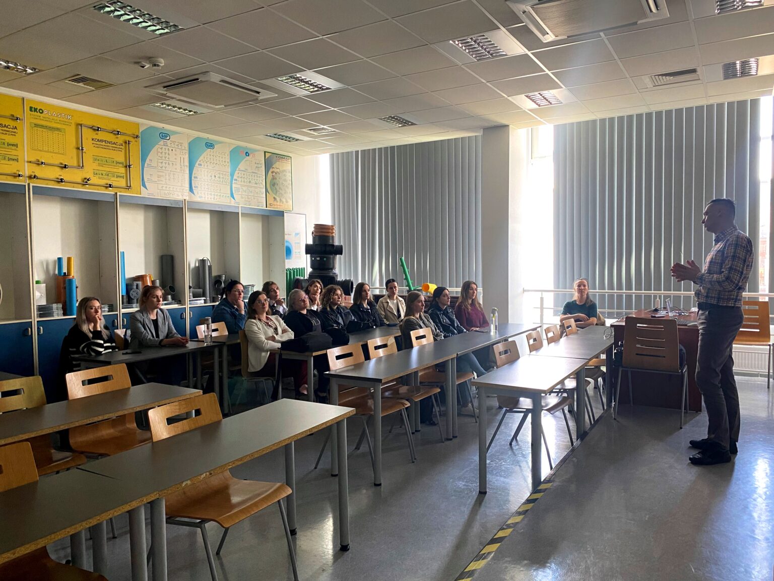 Cykl TECHNICZNE ŚRODY na WISIE PK powraca wyjątkowo w poniedziałek wykładem prowadzonym przez pracowników Jacobs Polska