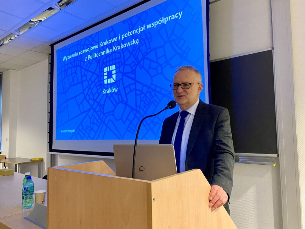 Spotkanie z Andrzejem Łazęckim, Dyrektorem Wydziału Gospodarki Komunalnej i Klimatu UM Krakowa i absolwentem PK w ramach cyklu Techniczne Środy